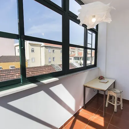 Bright Flat In Chiado! Lisboa