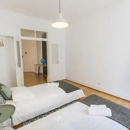 Bright Flat In Chiado!