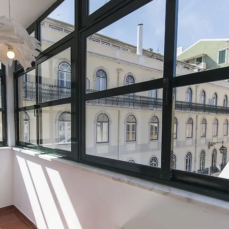 דירה Bright Flat In Chiado! *
